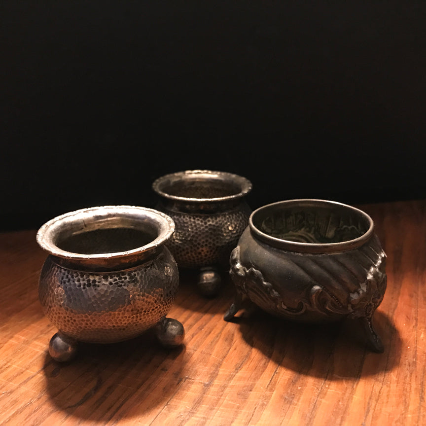 Holding small things