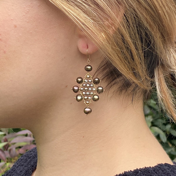 Large Kilim earrings in brown and beige pearls and 14k gold