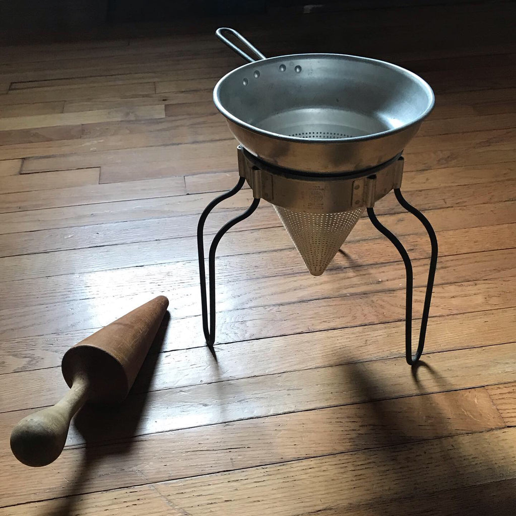 Cone strainer and pestle