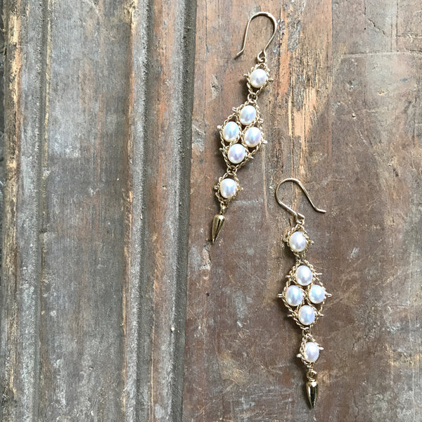 White pearl Arrowhead earrings